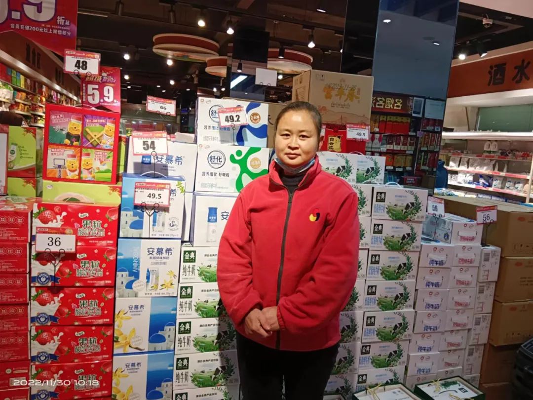 百家服務之星 拾金不昧好品德